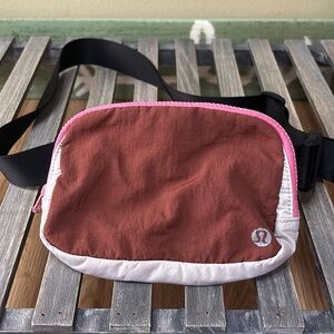 Lululemon Everywhere Belt Bag, Pink/Mauve/White